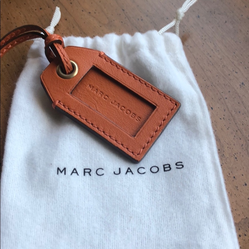 NWT Marc Jacobs Luggage Tag 💯 authentic